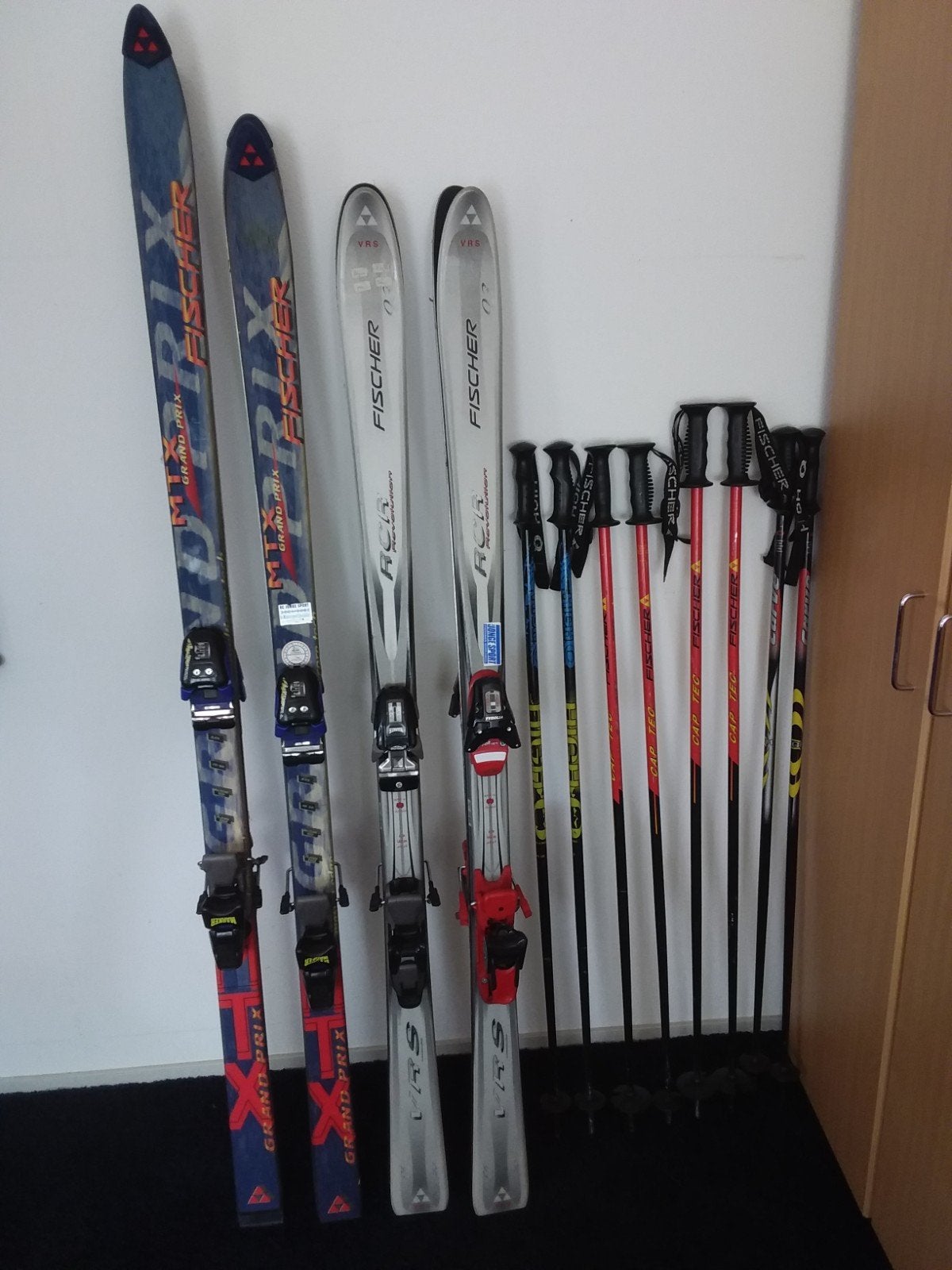 div ski's en stokken,schoenen,fischer en Salomon. zie omschr, Ophalen, 160 tot 180 cm, Carve, Skiën