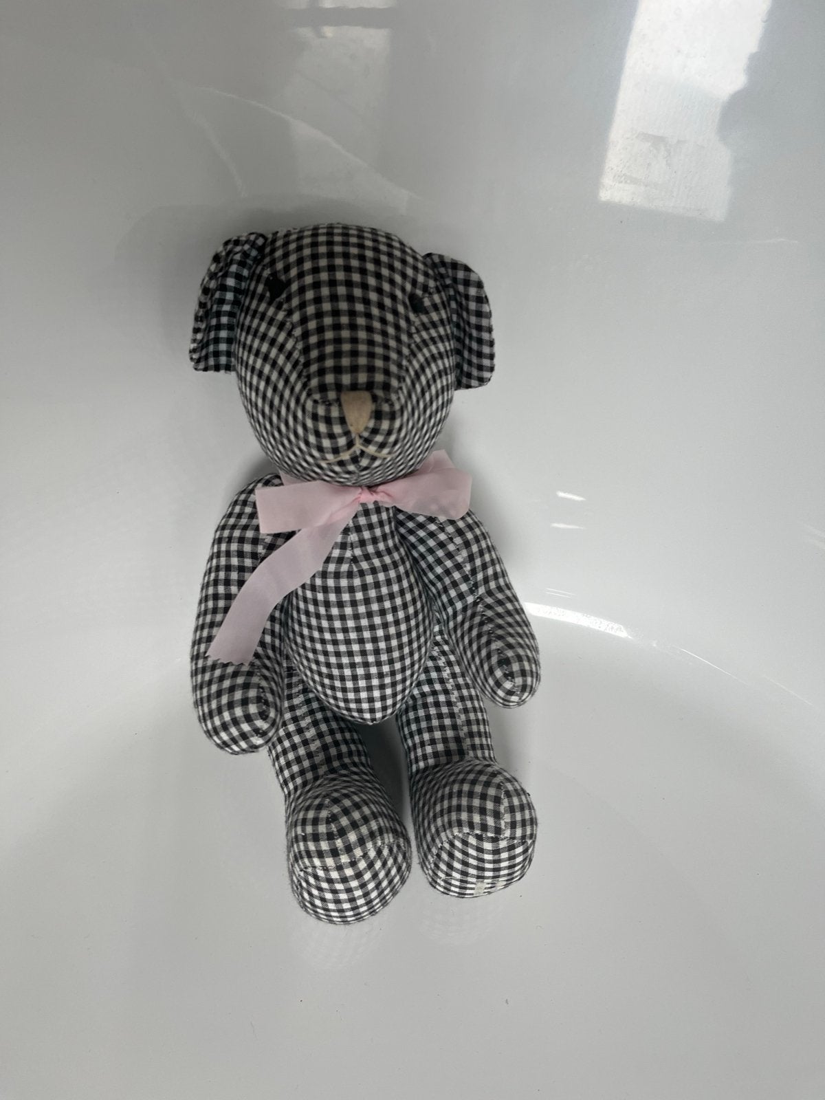 Riverdale Knuffel Zwart Wit Geruit met Roze Strik, Kinderen en Baby's, Overige merken, Overige karakters, Zwart, Zo goed als nieuw