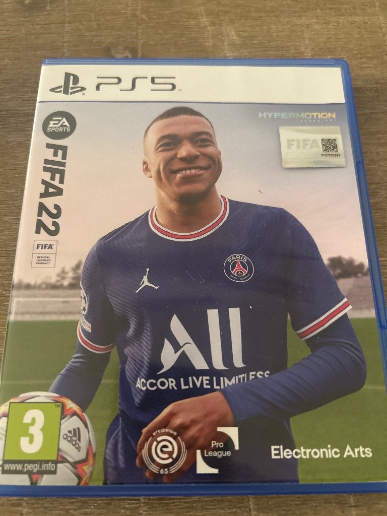 FIFA22 PS5, Ophalen of Verzenden, Zo goed als nieuw