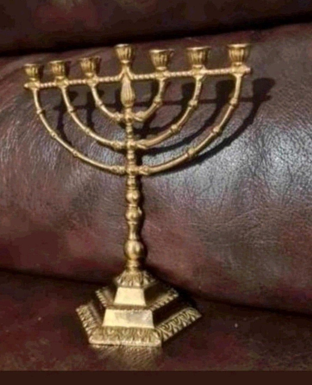 Oude Menora kandelaar, gemerkt Wainberg Israel., Ophalen of Verzenden, Koper of Brons