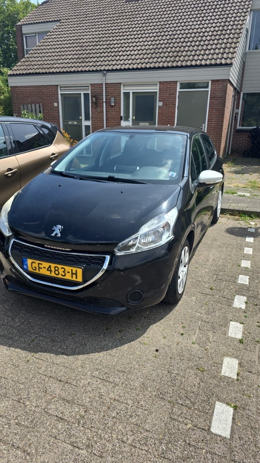 Peugeot 208 1.0 VTI 50KW/68PK 5-D 2015 Zwart, Auto's, Voorwielaandrijving, 450 kg, 31 €/maand, Origineel Nederlands