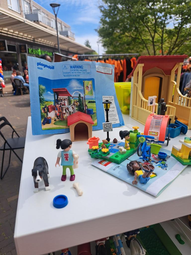 Playmobi + Lego, Ophalen