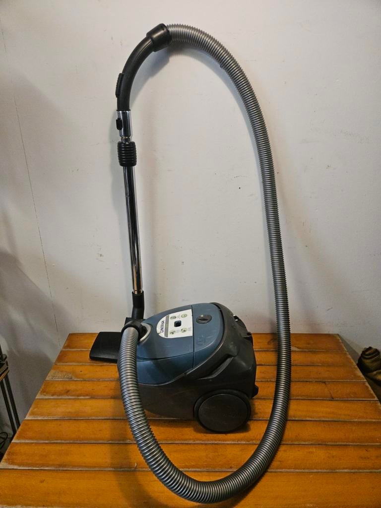 Nilfisk One Stofzuiger - Compact en Krachtig, Witgoed en Apparatuur, Stofzuigers, Gebruikt, Minder dan 1200 watt, Stofzak, Ophalen