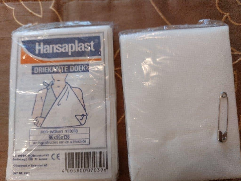 Hansaplast driekante doeken om mitella van te maken, Ophalen