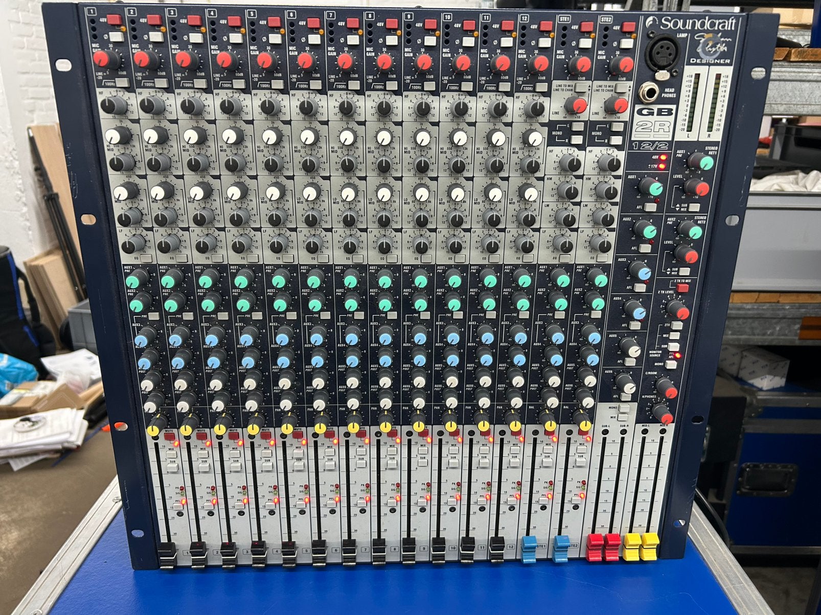 Soundcraft GB2r12, Muziek en Instrumenten, Mengpanelen, Ophalen, Gebruikt, 10 tot 20 kanalen, Microfooningang