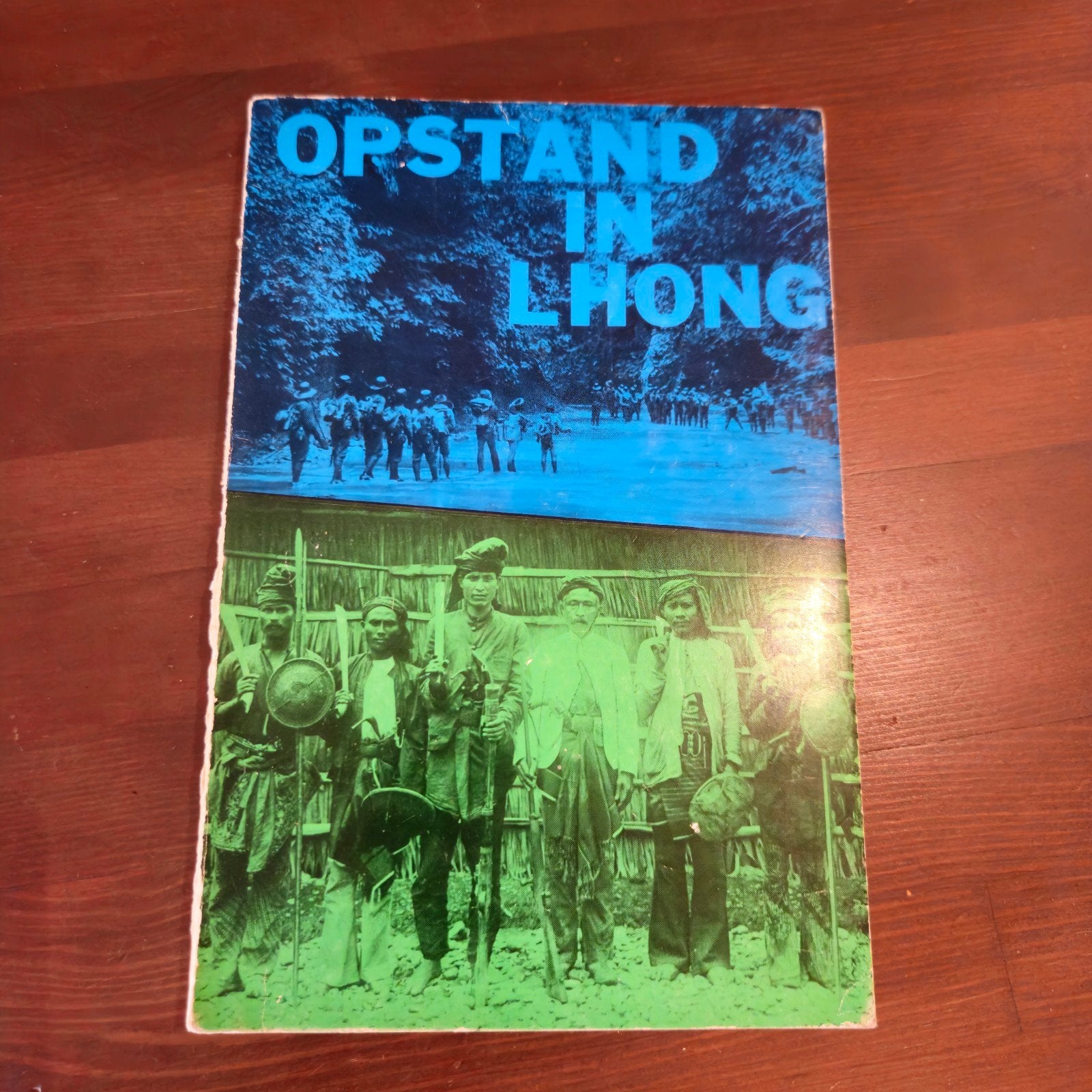 Opstand in Lhong - Historisch boek over opstand, Niet van toepassing, Ophalen of Verzenden, Algemeen, Onbekend