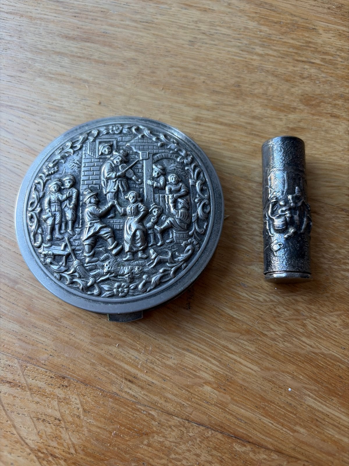 Vintage poederdoos en lippenstifthouder, Ophalen of Verzenden