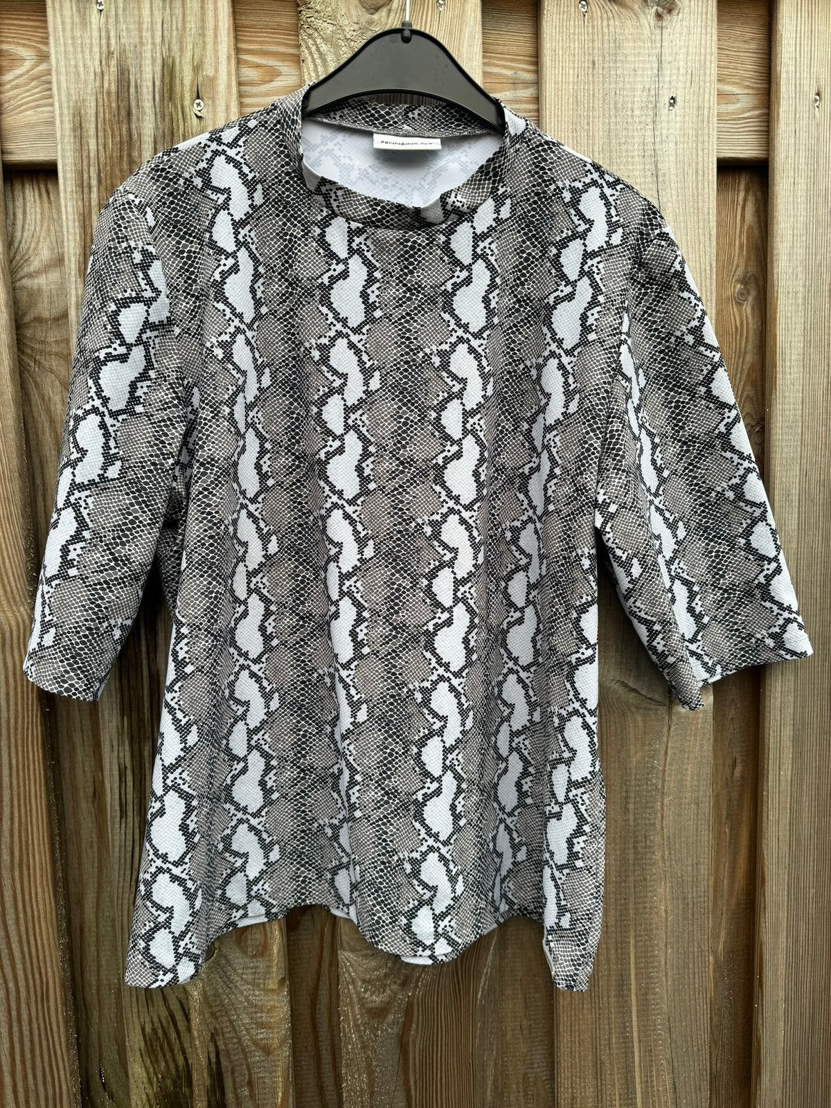 *Penn&Ink* Super leuke Trvl Top mt 44, Kleding | Dames, Verzenden, Zo goed als nieuw, Maat 42/44 (L), Grijs