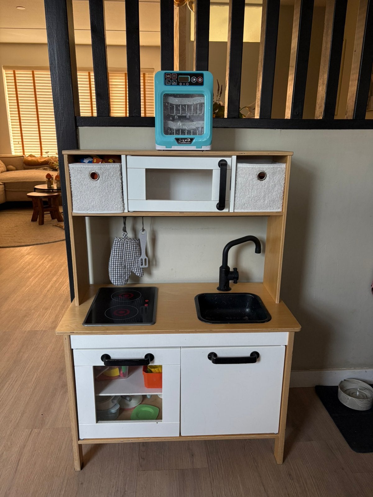 IKEA kinder keukentje met assecoires, Ophalen, Zo goed als nieuw