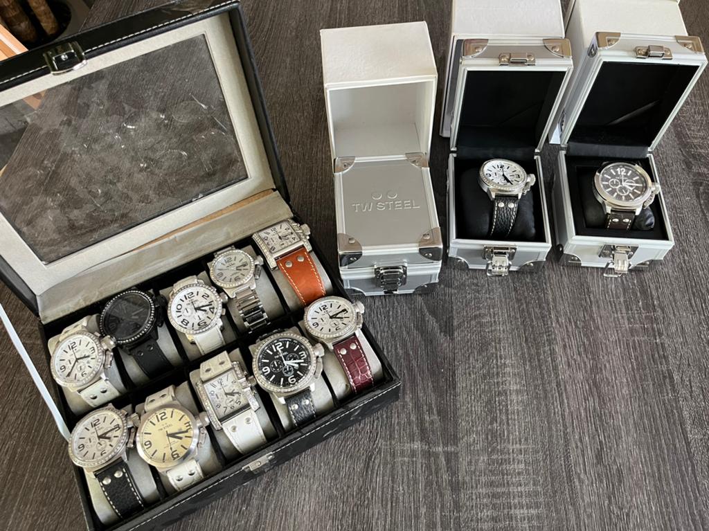 Partij van 12 TW Steel horloges, Sieraden, Tassen en Uiterlijk, Overige merken, Leer, Staal, Polshorloge