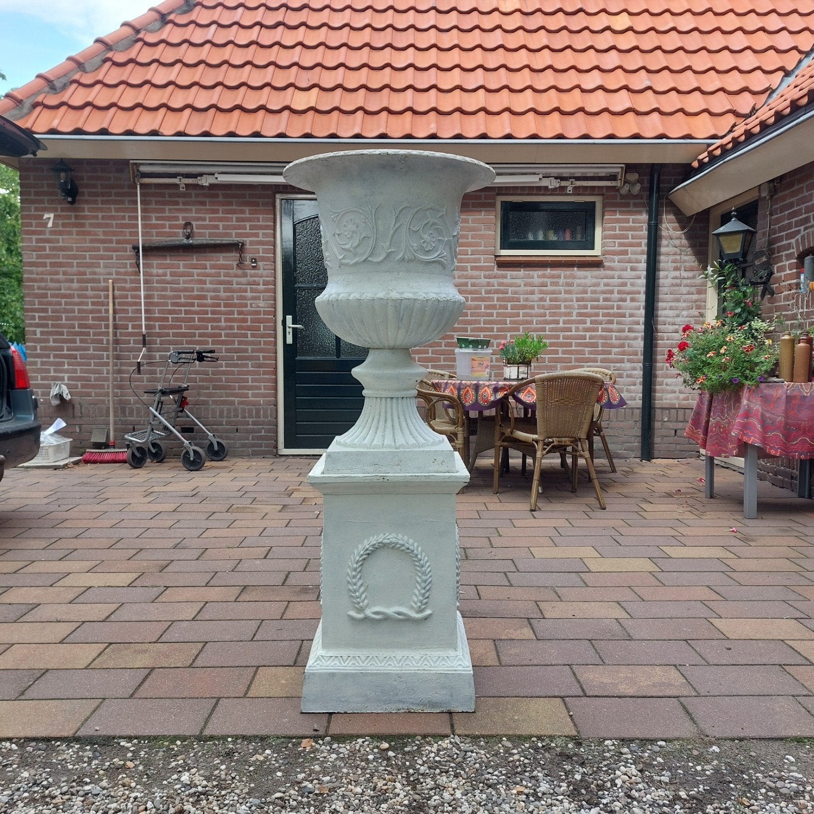 zeer GROTE gietijzer Louvre vaas op console tuinvaas, Tuin en Terras, Ophalen, Zo goed als nieuw