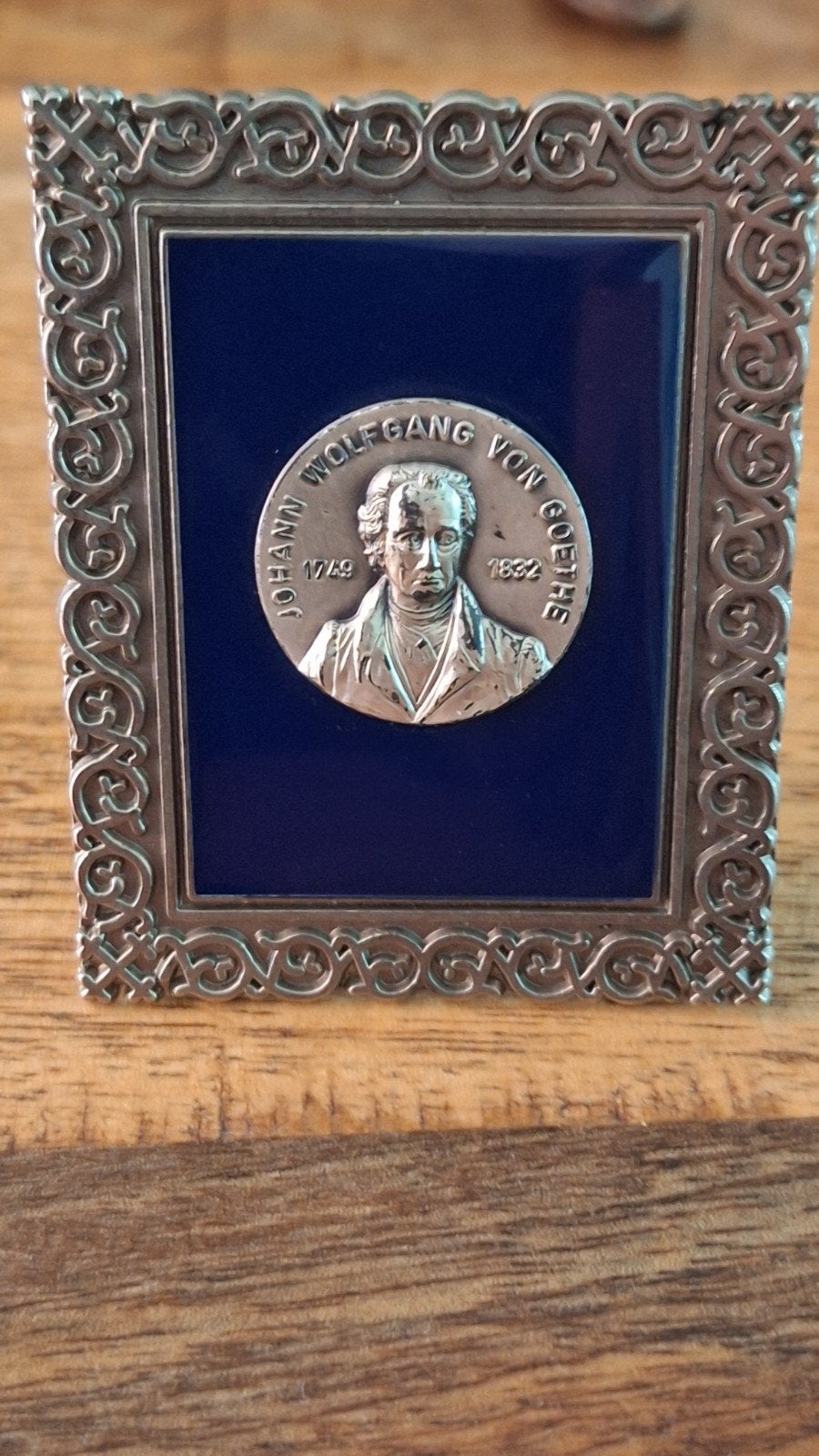 Goethe Medaillon in zilverkleurig lijstje, Antiek en Kunst, Ophalen of Verzenden