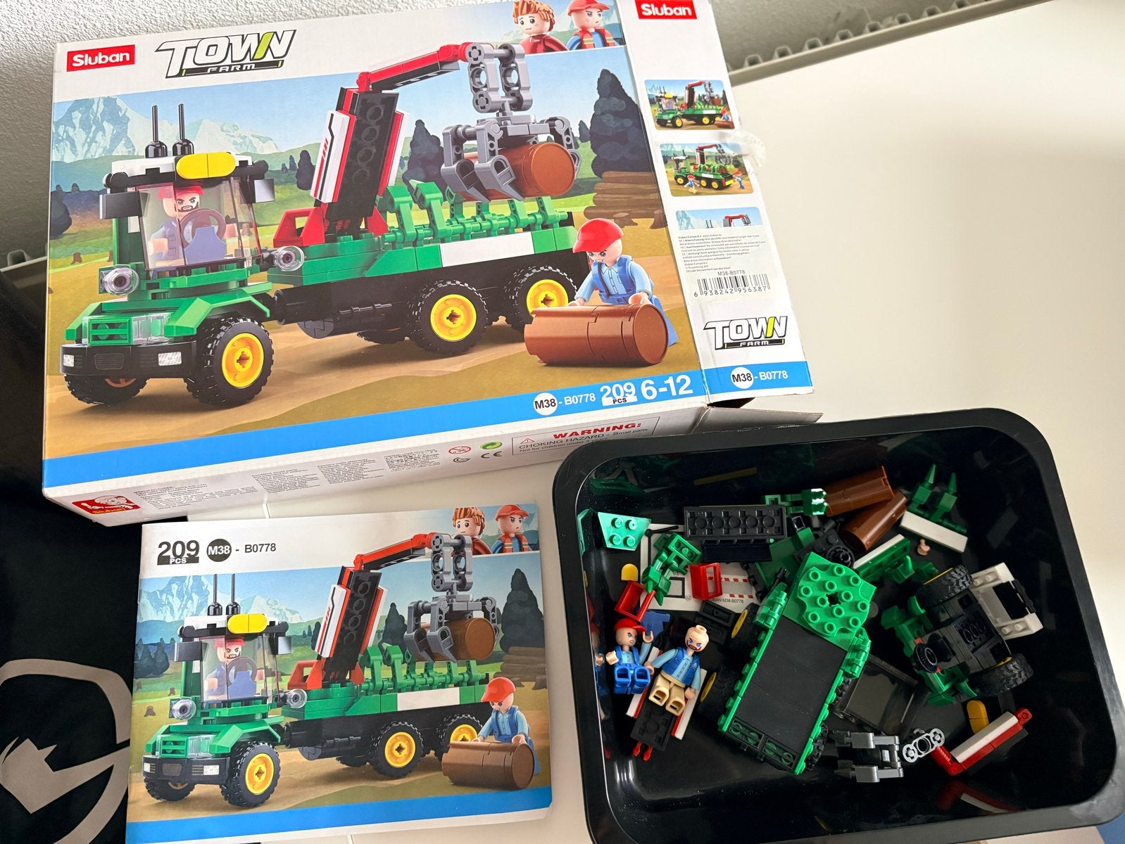 Sluban Town Bouwset - Tractor met Kraan en Houtblokken, Kinderen en Baby's, Ophalen of Verzenden, Gebruikt, Overige merken