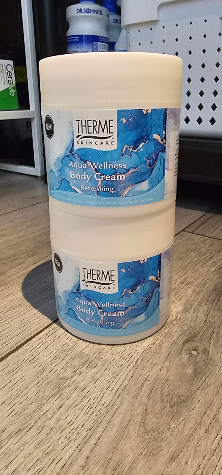 2x Therme Aqua Wellness Body Cream - Nieuw, Ophalen of Verzenden, Nieuw, Bodylotion, Crème of Olie