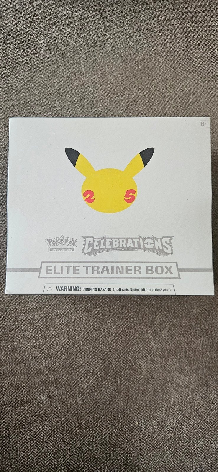Pokemon celebrations trainer box nieuw/sealed, Ophalen of Verzenden, Nieuw