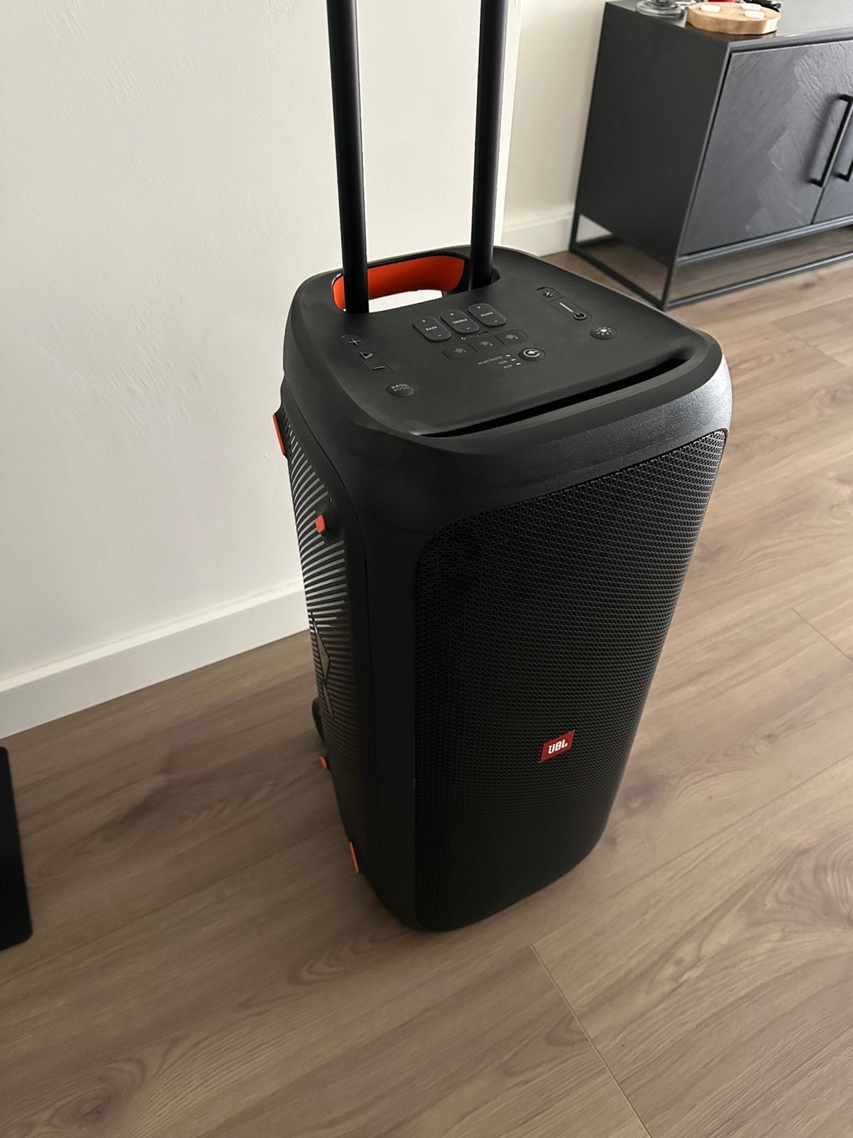 JBL Partybox 310 splinternieuw, Ophalen, Party speaker, Zo goed als nieuw, 120 tot 150 watt