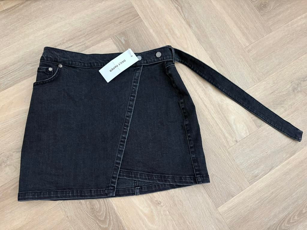 Daily paper rok nieuw, Kleding | Dames, Rokken, Verzenden, Zo goed als nieuw, Zwart, Boven de knie