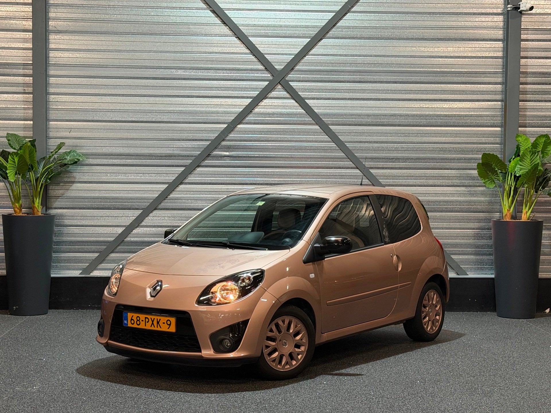 Renault Twingo 1.2-16V Miss Sixty 2E-EIG!/AIRCO/CRUISE/HALF-, Auto's, Twingo, Gebruikt, 4 stoelen, Origineel Nederlands