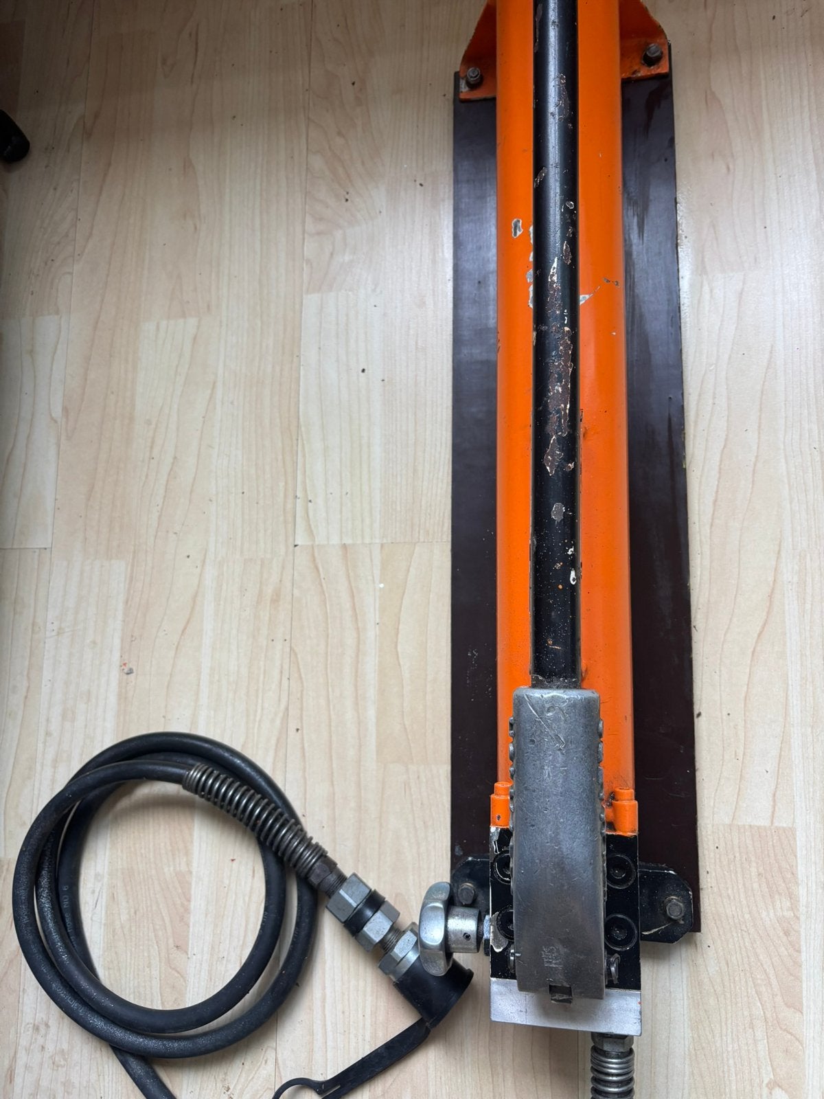 Holmatro handpomp / handpers, Doe-het-zelf en Verbouw, Gereedschap | Handgereedschap, Ophalen, Zo goed als nieuw