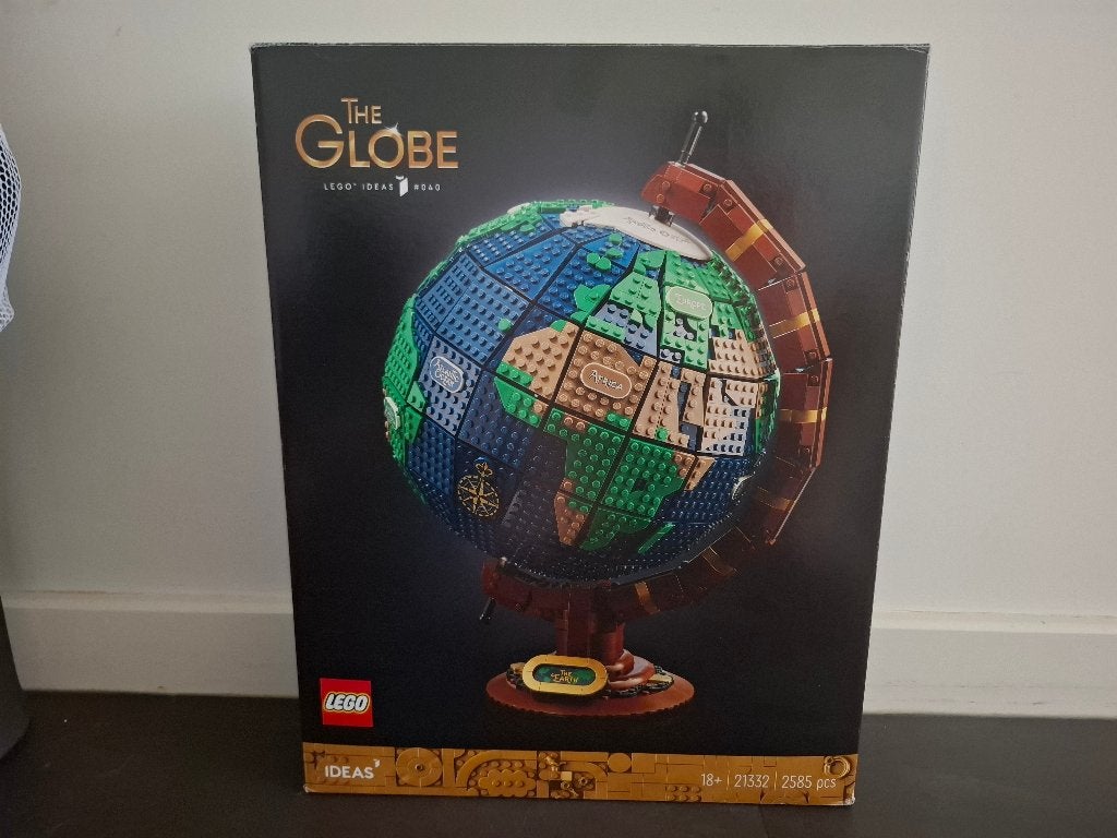 LEGO Ideas 21332 - The Globe (Compleet met Doos), Kinderen en Baby's, Speelgoed | Duplo en Lego, Ophalen of Verzenden, Zo goed als nieuw