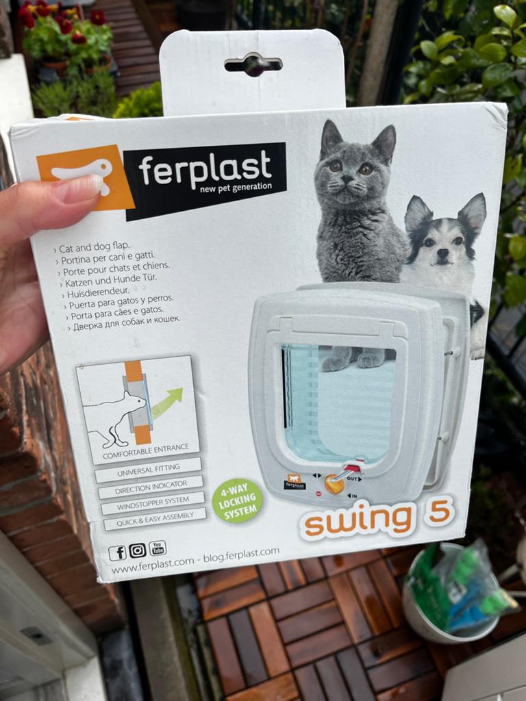 NIEUW in doos! Kattenluik Ferplast Swing 5, Dieren en Toebehoren, Ophalen, Nieuw