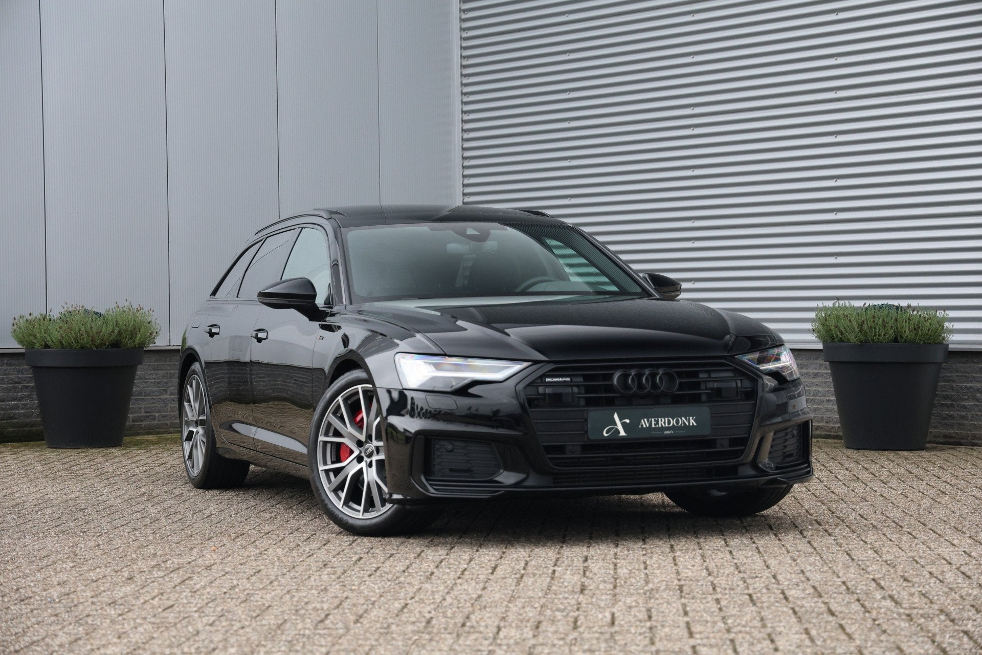 Audi A6 Avant 55 TFSI e Quattro Competition S-Line Black 367, Automaat, Dealer onderhouden, Gebruikt, Leder en Stof