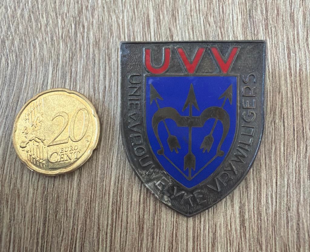 Vintage UVV Speldje - Unie Vrouwelijke Vrijwilligers Kon.Beg, Verzenden, Gebruikt, Overige onderwerpen, Speldje of Pin