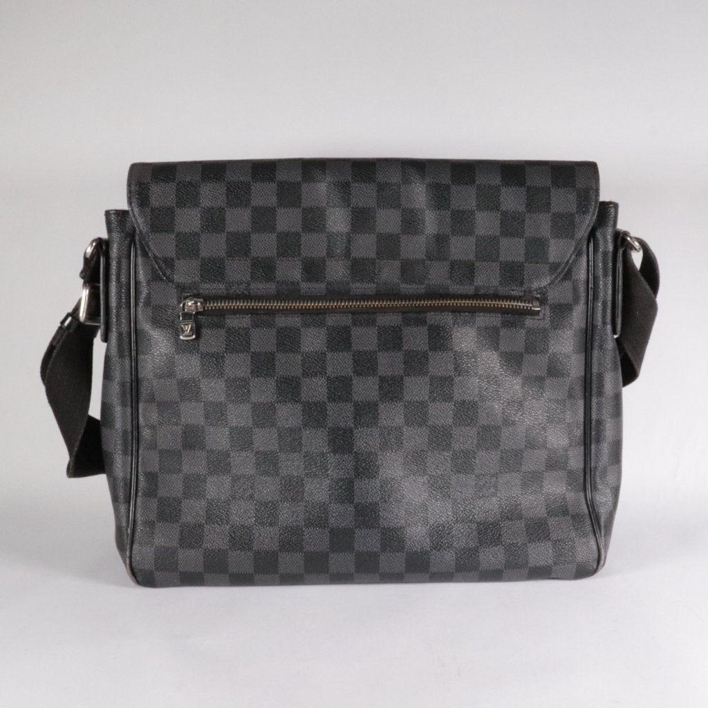 Louis Vuitton Damier Messenger Bag - Gebruikte Staat, Louis Vuitton, Gebruikt, Support@louisvuitton.com, 2 Rue du Pont Neuf
75001 Paris
France