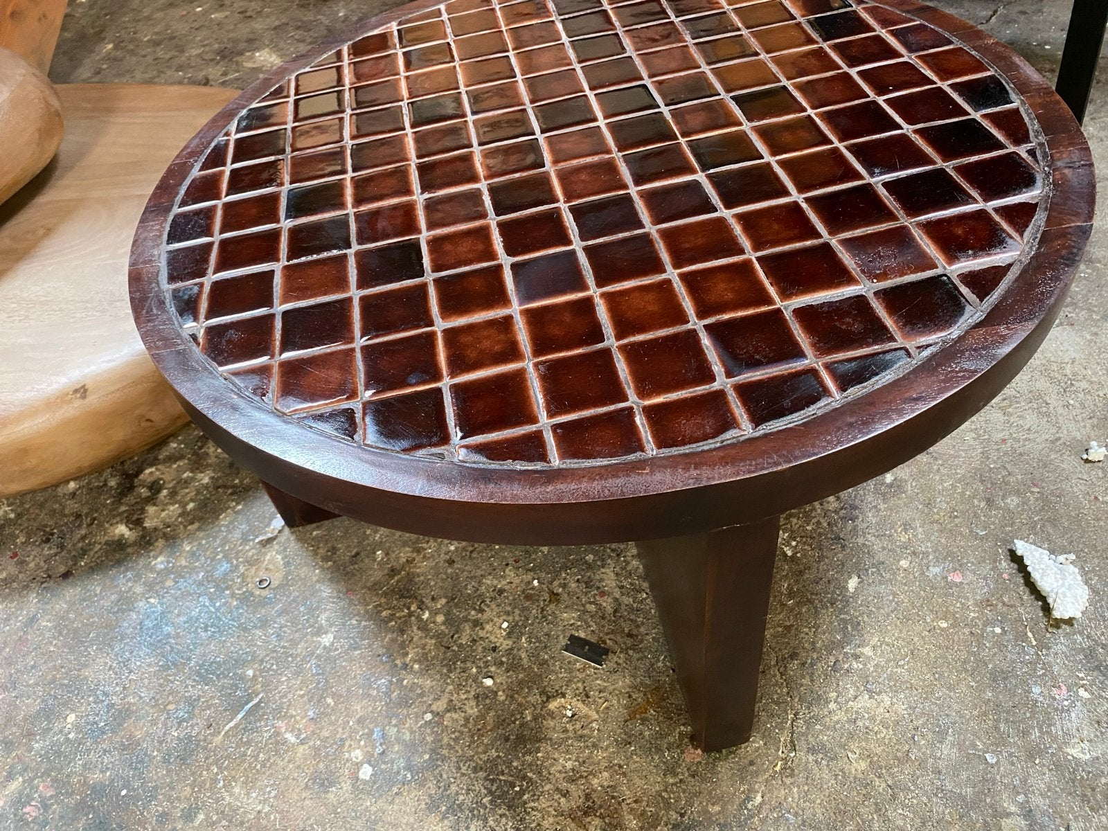 Vintage ronde salontafel met tegeltjesblad tiledup, Ophalen, 50 tot 100 cm, Rond, Nieuw