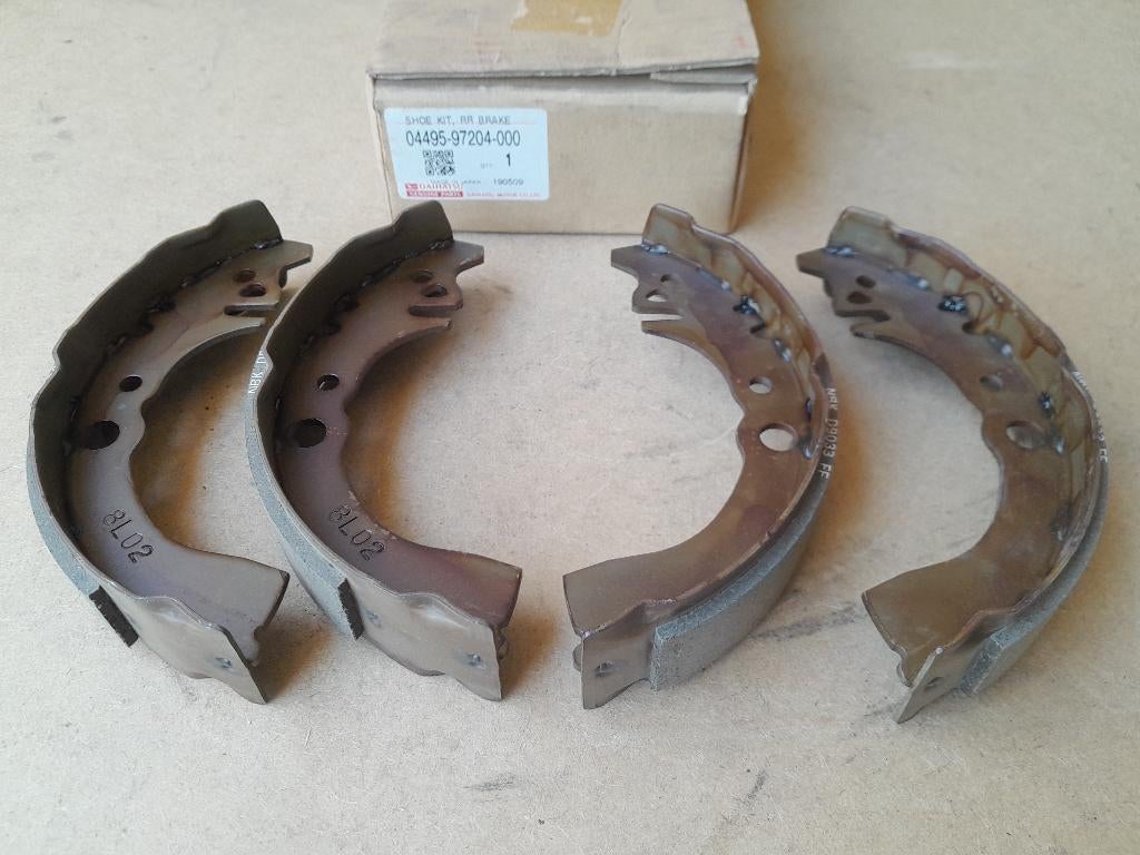 REMSCHOENSET Nieuw&Origineel - DAIHATSU YRV MOVE SIRION, Verzenden, Nieuw, Daihatsu