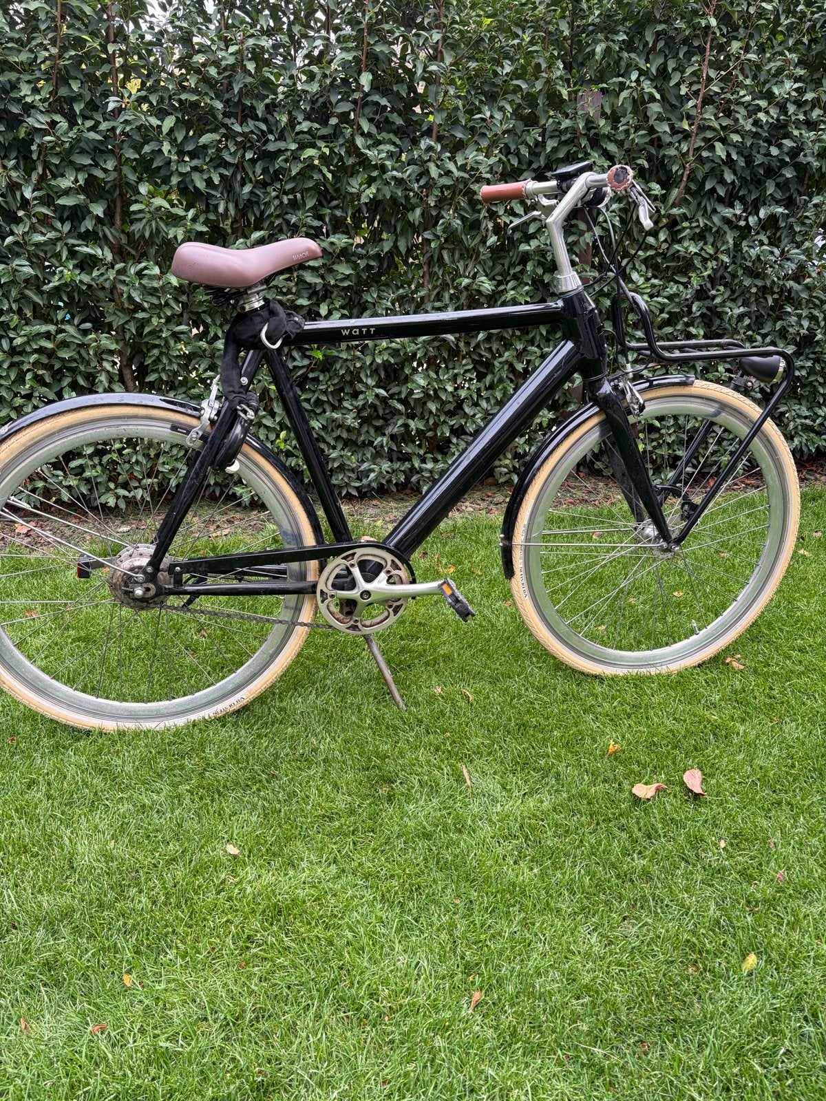 Watt Brooklyn E-bike met oplader en kettingslot, Ophalen of Verzenden, Gebruikt, 30 tot 50 km per accu, Overige merken