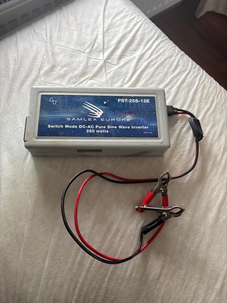 Samlex PST-25S-12E Pure Sinus Omvormer 250W, Verzenden, Gebruikt