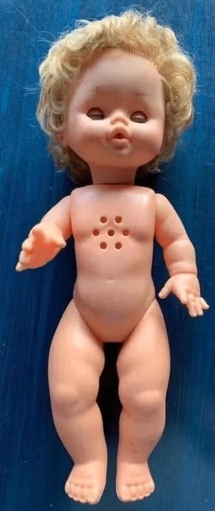 Pop met gummi hoofd en armen, en slaapogen; 40 cm, geluid?, Ophalen of Verzenden, Gebruikt, Pop