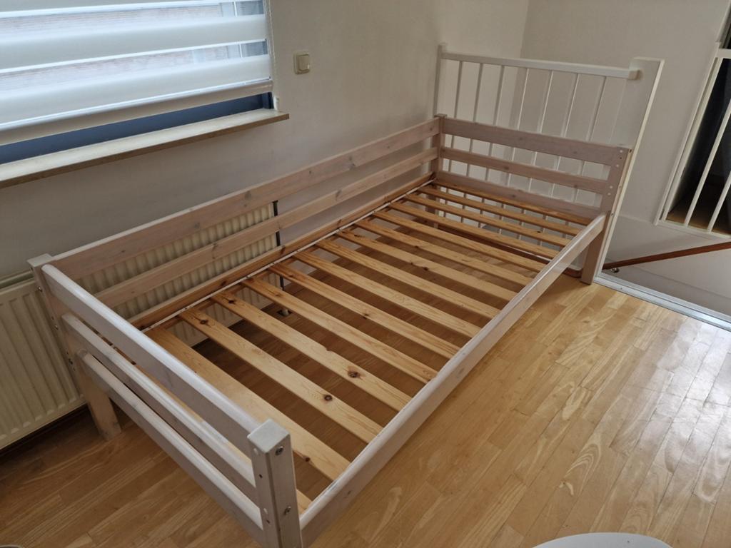 Eenpersoonsbed met lattenbodem - Wit hout, Ophalen, Gebruikt, 90 cm, Eenpersoons
