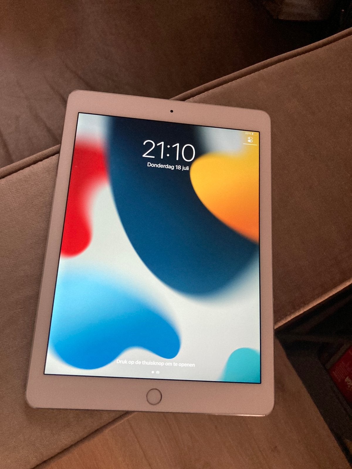 Apple Ipad Air 2 White Grey Zeer nette staat!!, 10 inch, Apple iPad Air, Ophalen of Verzenden, Zo goed als nieuw
