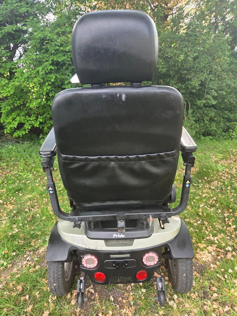 Snelle en nette scootmobiel merk Pride type Luna e3, Diversen, Ophalen of Verzenden, 36 t/m 45 km, Pride, 16 km/u of meer