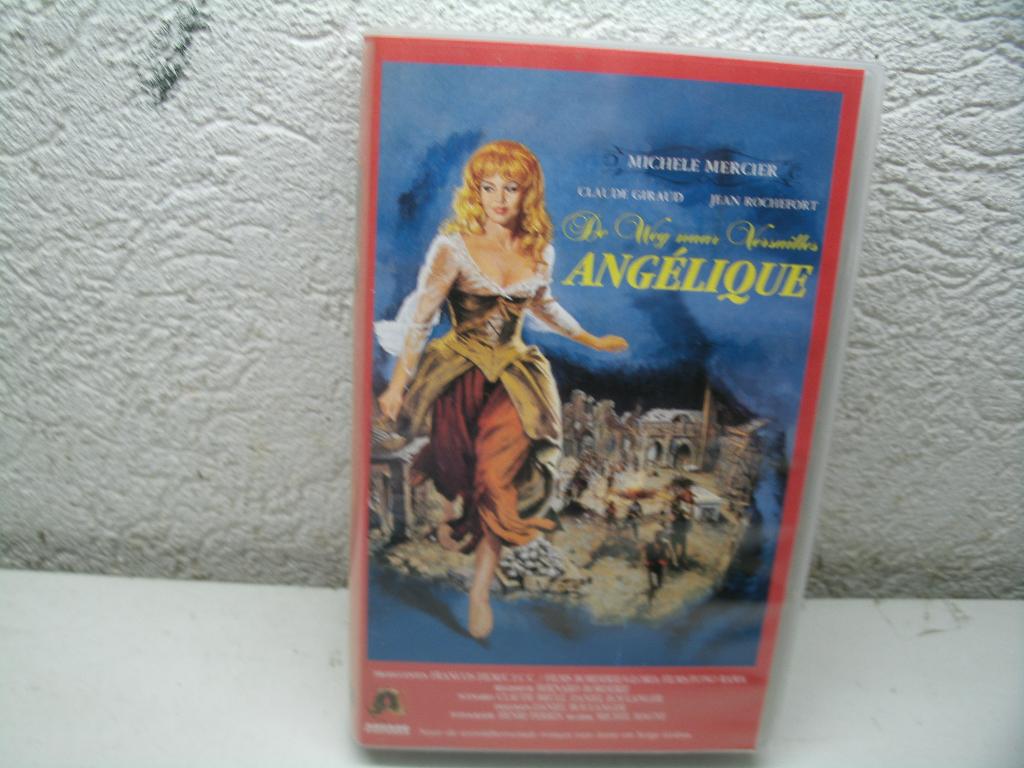 vhs 148a angelique de weg naar versailles, Alle leeftijden, Ophalen of Verzenden, Zo goed als nieuw