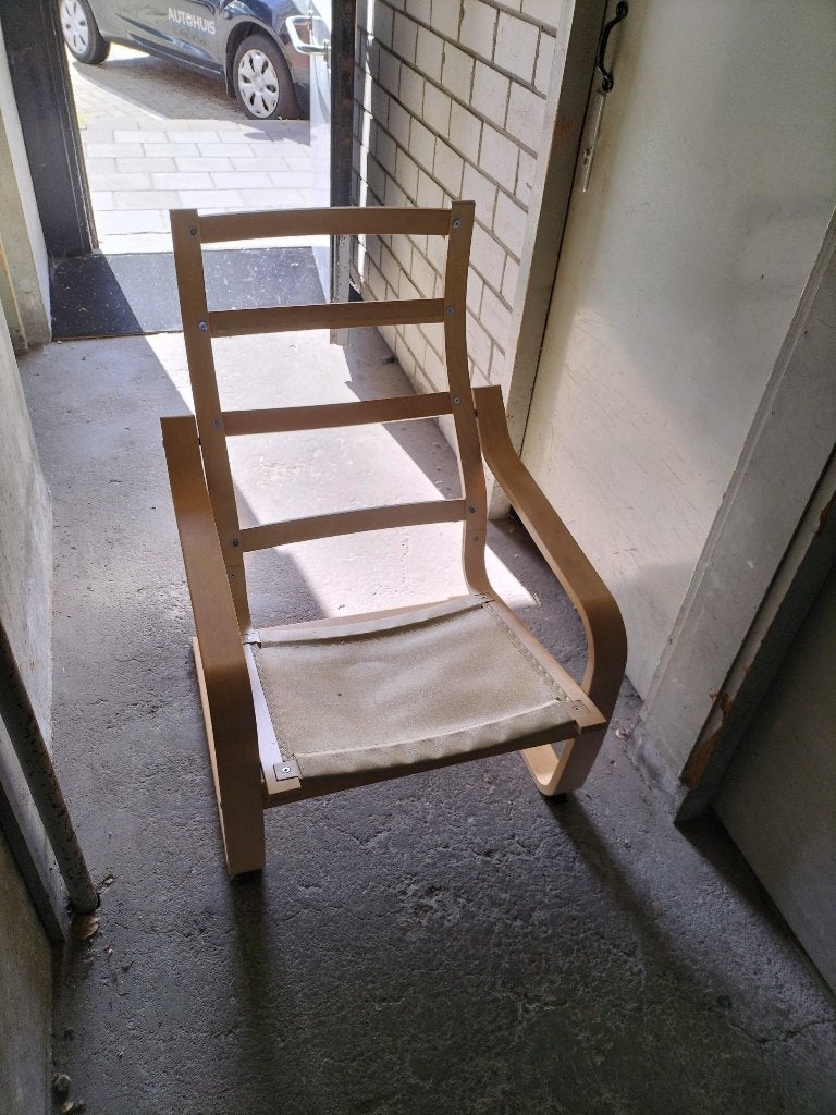 Poang stoelen 2 stuks, Ophalen, Zo goed als nieuw, Bruin, Twee