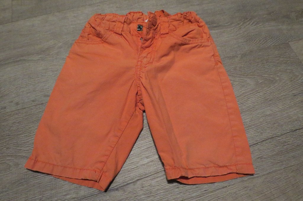 Korte broeken maat 98, Ophalen of Verzenden, Zo goed als nieuw, Jongen, Broek