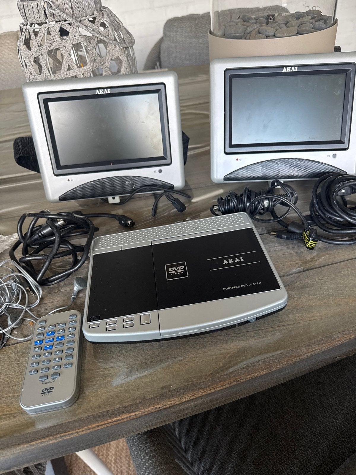 Akai Portable DVD Speler met 2 Schermen en Tas, Gebruikt, Draagbaar, Ophalen of Verzenden, Overige merken