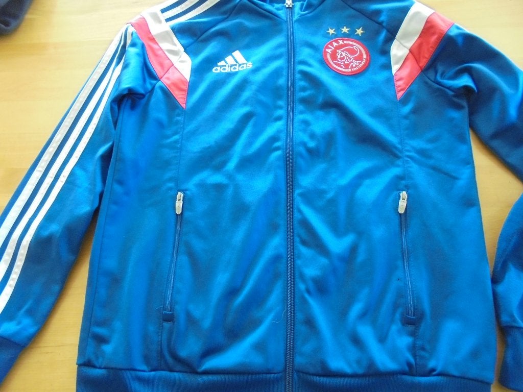 een mooie ajax trainingspak, Ophalen of Verzenden, Zo goed als nieuw, Jongen, Sport- of Zwemkleding