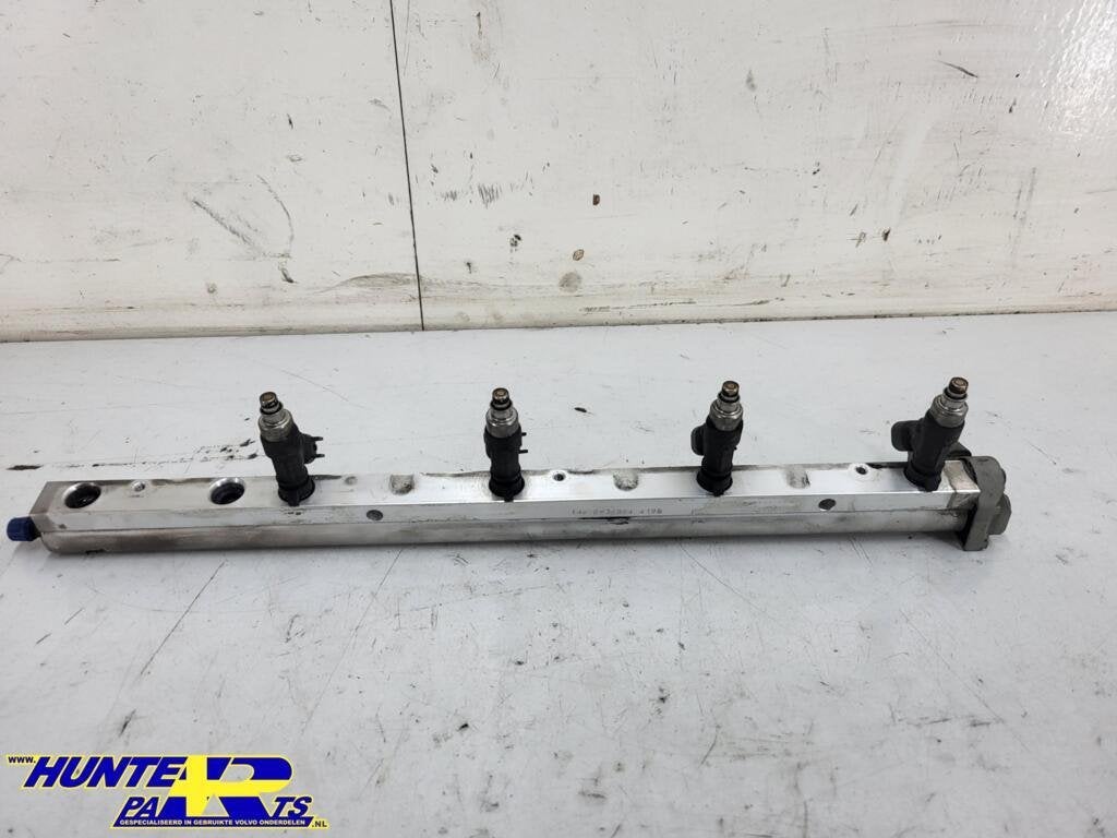 Galerij-injectie Volvo V50 ('04-'12) 8636884, Gebruikt, Ophalen of Verzenden, Volvo, Volvo