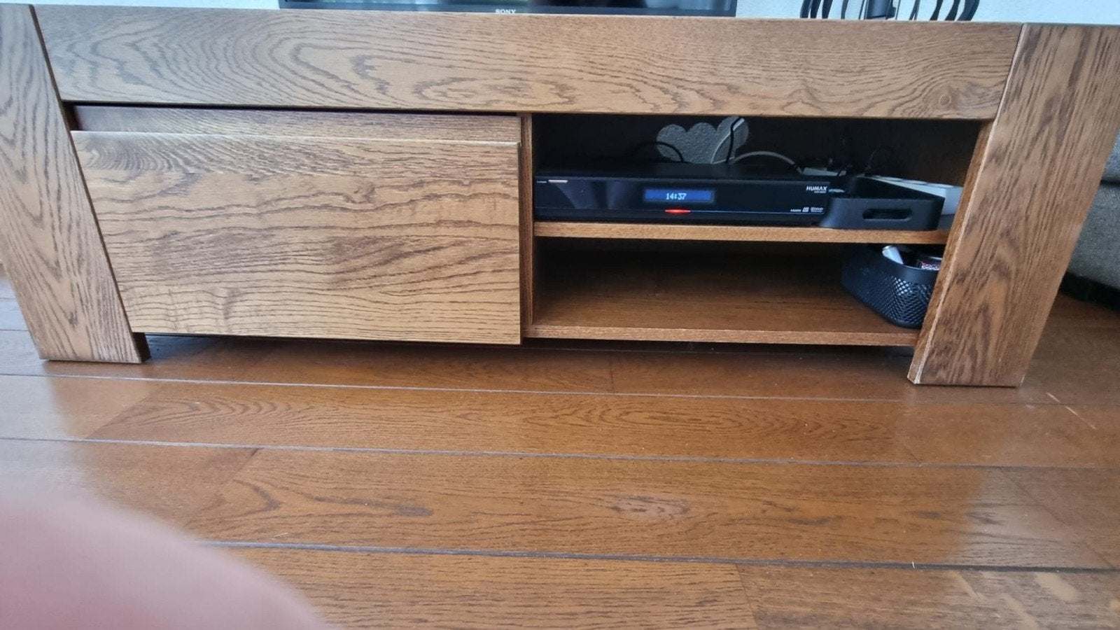 Massief eiken TV dressoir met opbergruimte, Ophalen, Gebruikt, 100 tot 150 cm, Eikenhout