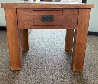 Massief houten bijzettafel 60x60 cm met lade, Huis en Inrichting, Tafels | Bijzettafels, Gebruikt, Vierkant, 55 tot 75 cm, Hout