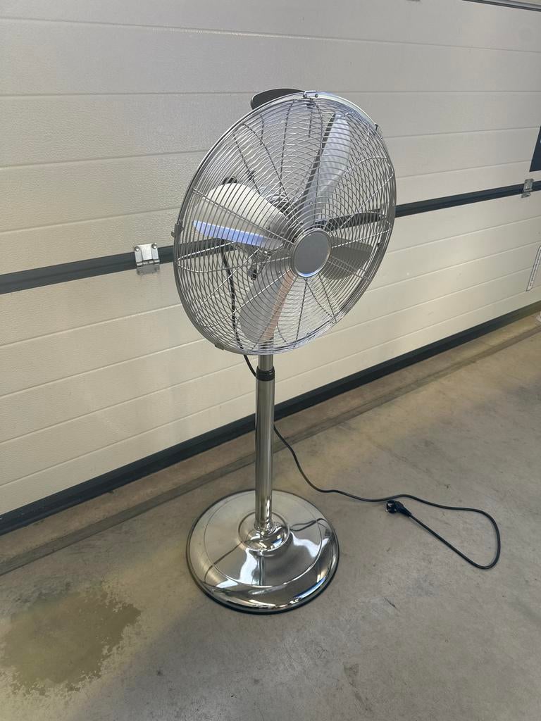 FUAVE SV5010 Statiefventilator - Chroom, Witgoed en Apparatuur, Ventilatoren, Zo goed als nieuw, Statiefventilator, Ophalen