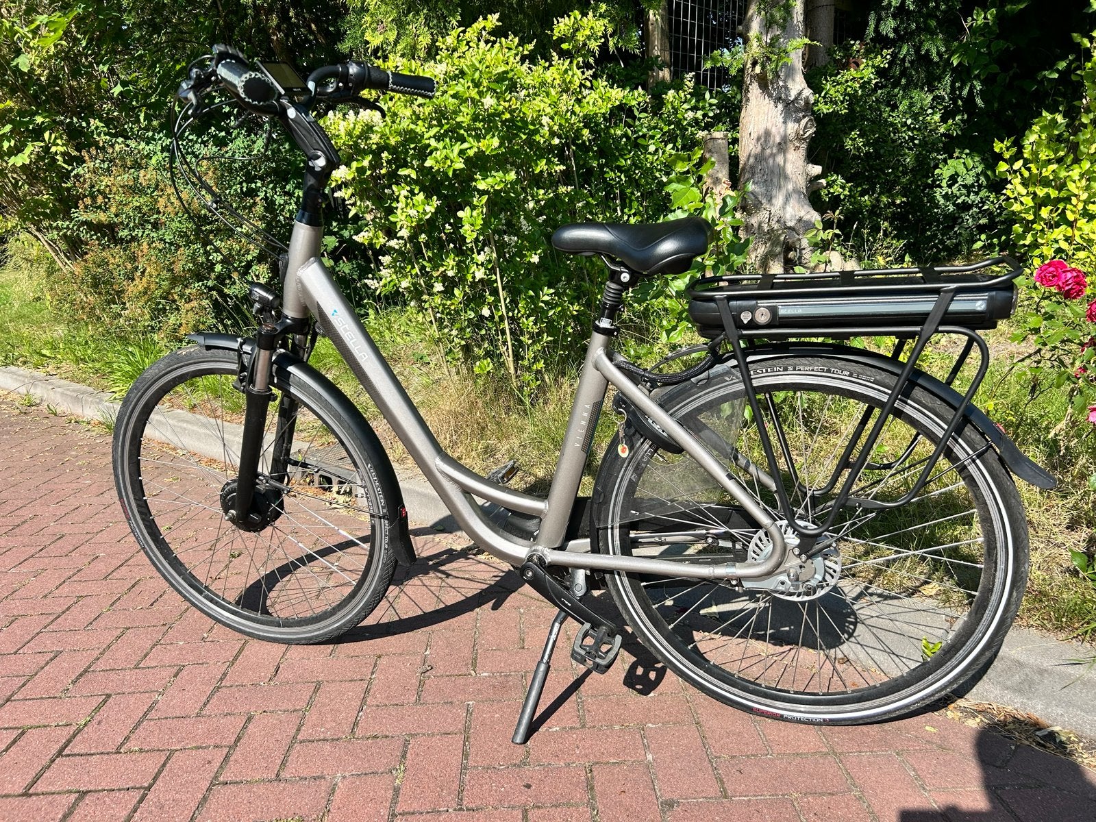 Stella Vienna E-bike - Zeer nette staat, goede accu, Zo goed als nieuw, 47 tot 51 cm, 50 km per accu of meer, Ophalen
