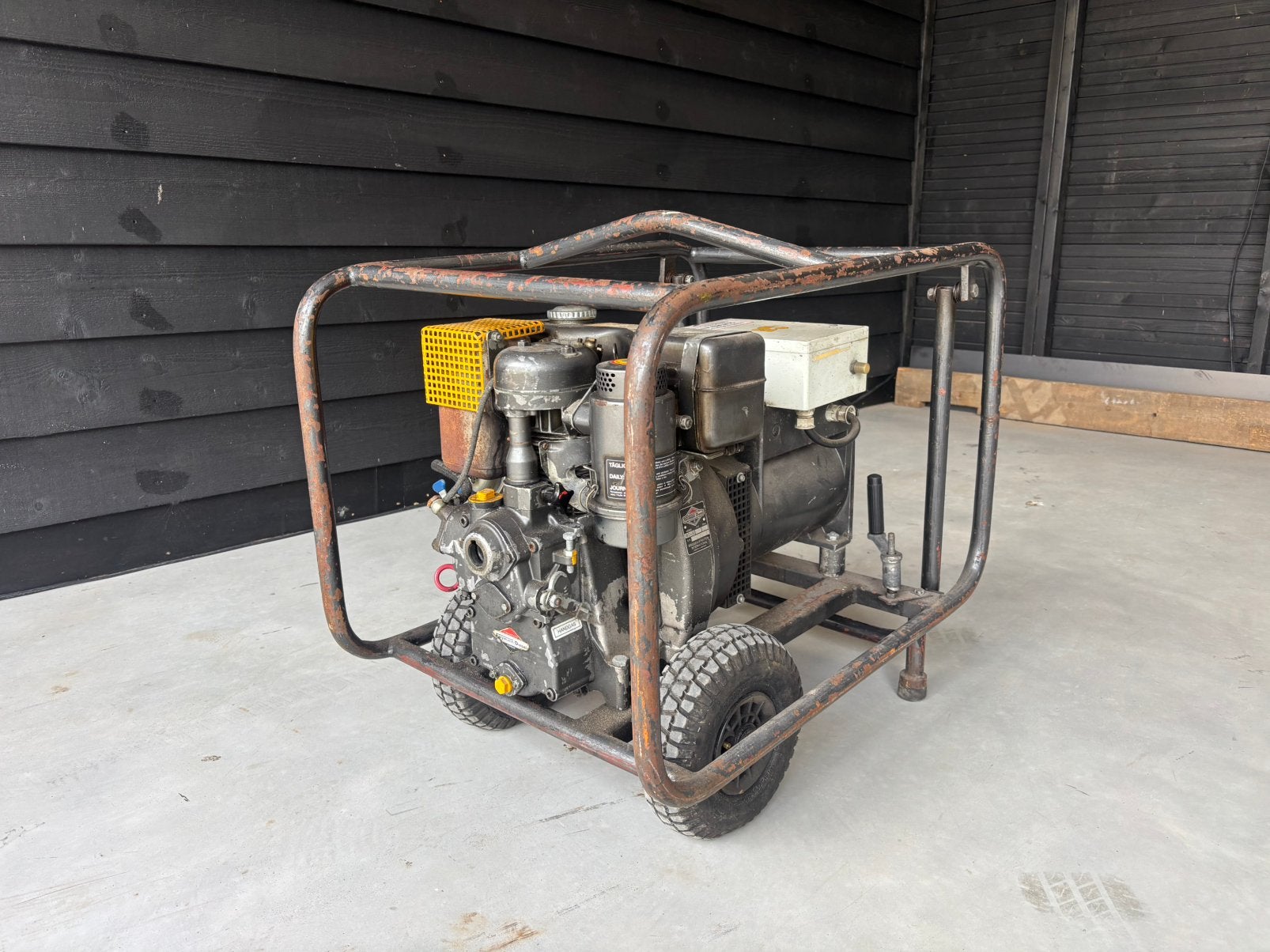 Farymann Diesel generator, Ophalen, Zo goed als nieuw