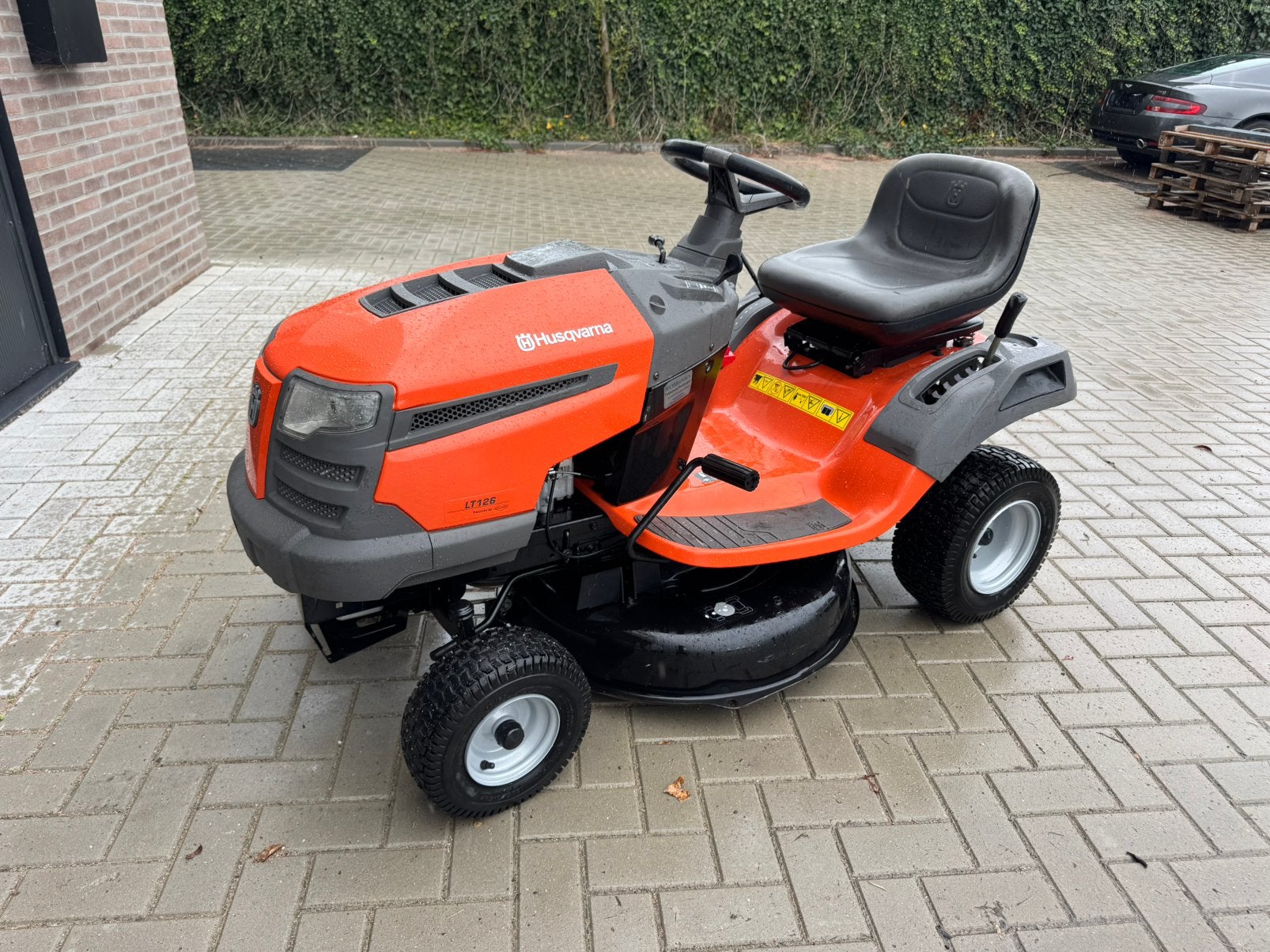 Husqvarna LT126 weinig gebruikt, Tuin en Terras, Ophalen, Zo goed als nieuw