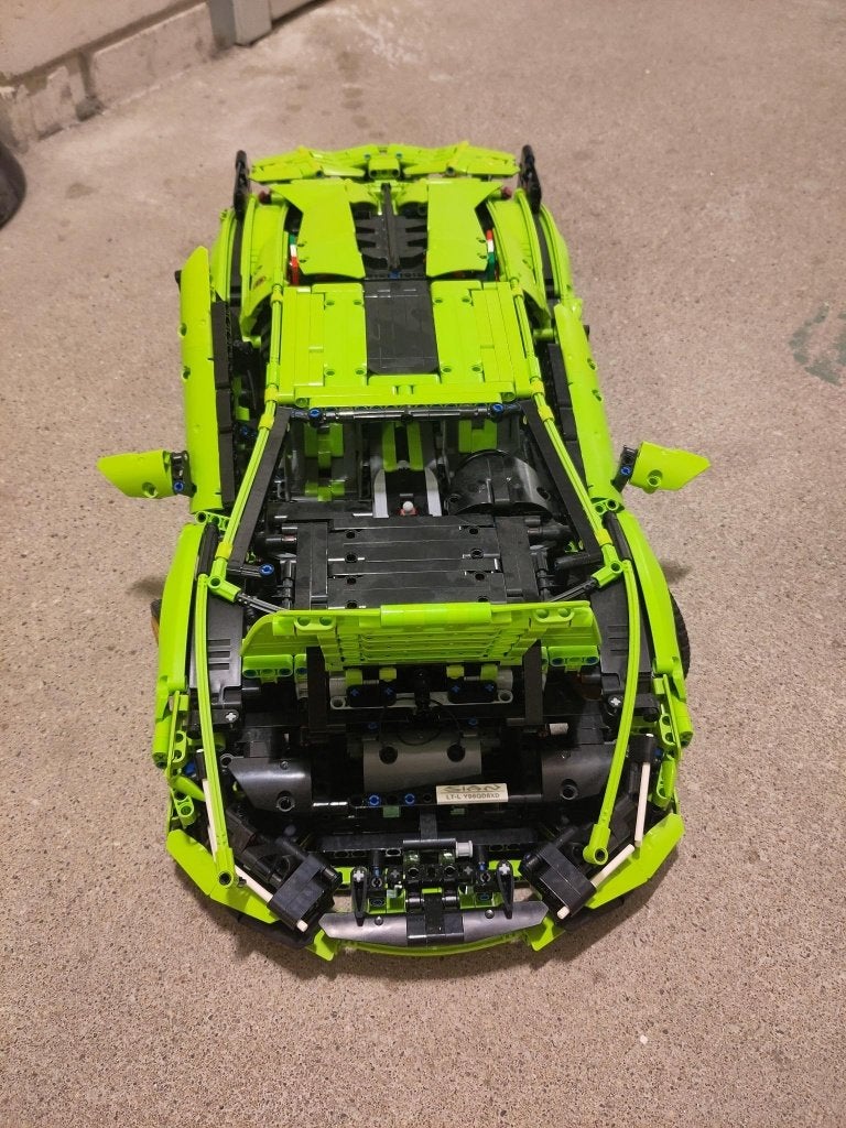 Foto 4 van Lego technic 42115 Lamborghini Sian FKP 37