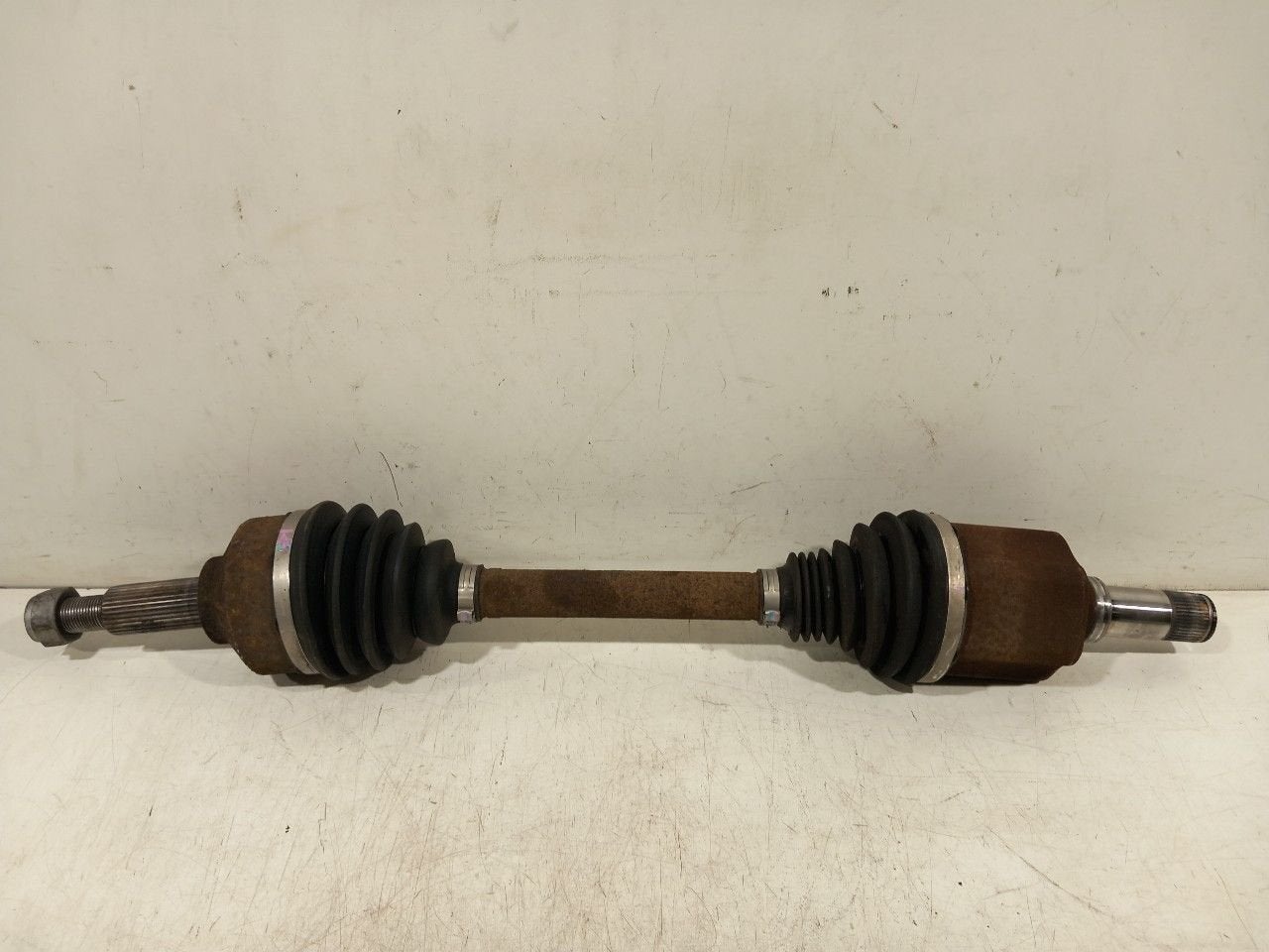 Aandrijfas links voor Ford Transit, Onderdelen@venauto.nl, Van der Ven Autorecycling B.V., Gebruikt, Ettenseweg 76, 4706 PB Roosendaal, The Netherlands